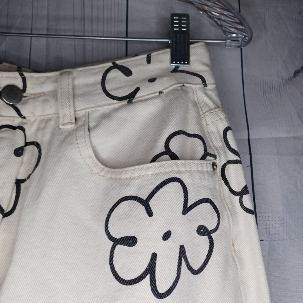 Floral Print Off White Boho Jeans - Picture 9 of 13